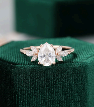 What is a Moissanite Diamond Ring