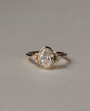 1.07-3.50 CT Oval Lab Grown Diamond Cluster Setting Engagement Ring