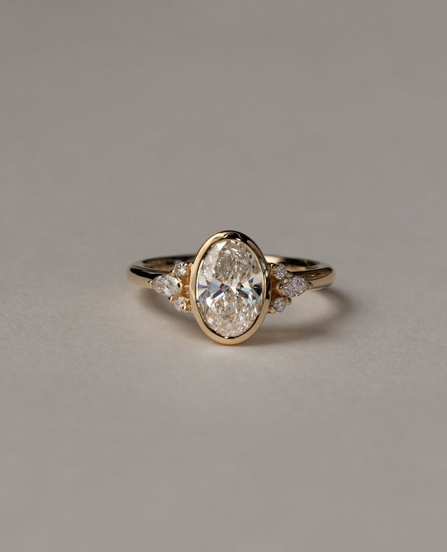 1.07-3.50 CT Oval Lab Grown Diamond Cluster Setting Engagement Ring