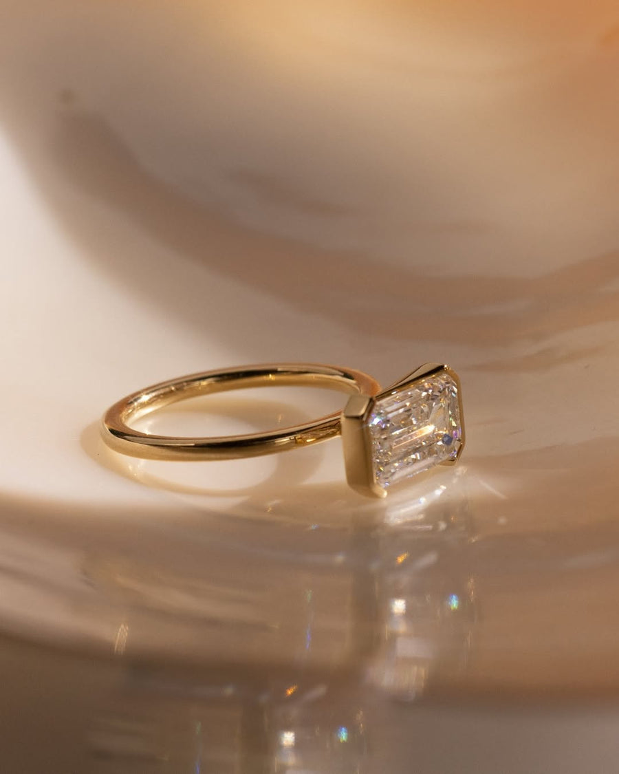 1.0 - 3.0 CT Emerald⁠  Lab Grown Diamond Half Bezel Style Engagement Ring