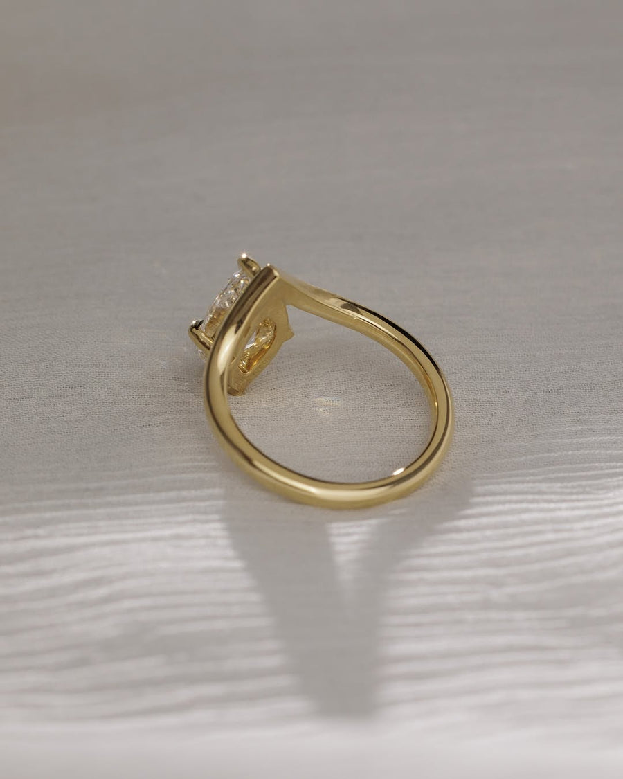 1.0-3.0 CT Marquise  Lab Grown Diamond Unique Style Engagement Ring