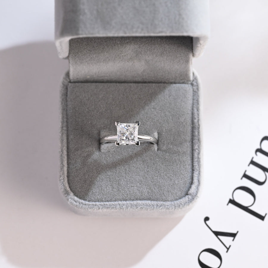 2.0 CT Princess Cut Solitaire Moissanite Engagement Ring