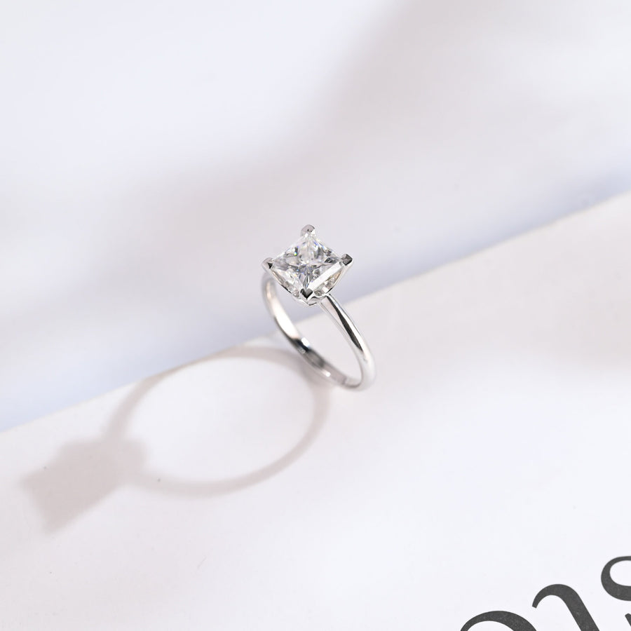2.0 CT Princess Cut Solitaire Moissanite Engagement Ring