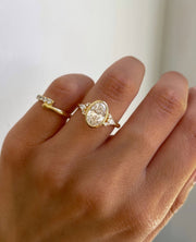 1.07-3.50 CT Oval Lab Grown Diamond Cluster Setting Engagement Ring