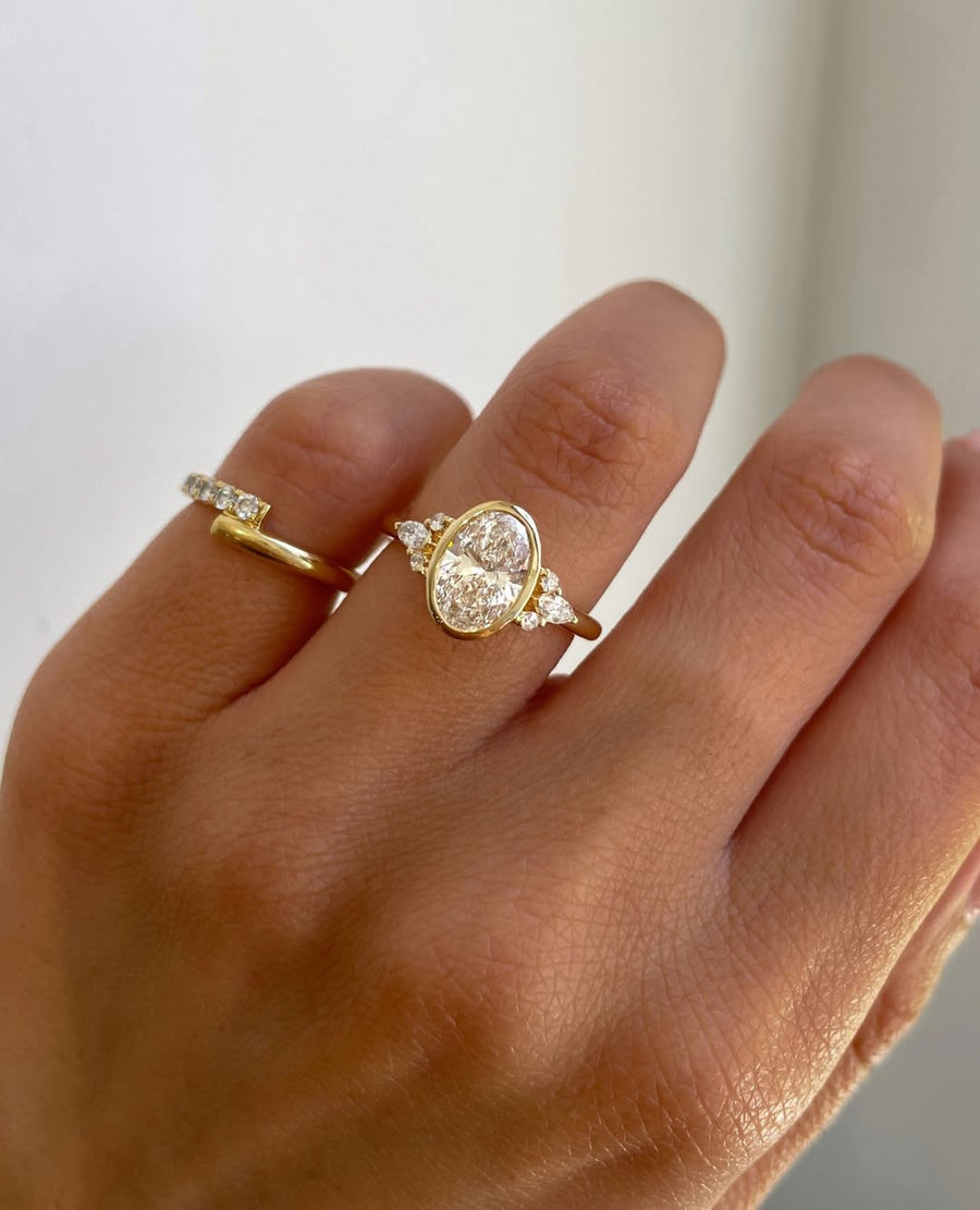 1.07-3.50 CT Oval Lab Grown Diamond Cluster Setting Engagement Ring