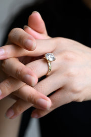 1.0 CT Round Cut Solitaire Moissanite Engagement Ring