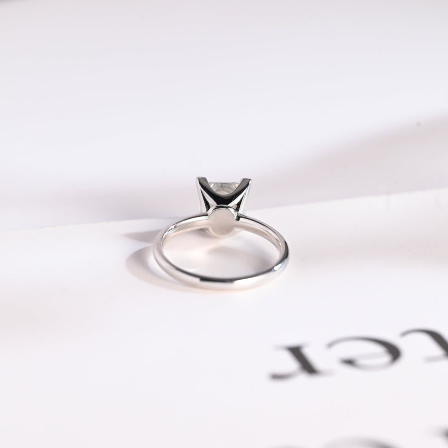 2.0 CT Princess Cut Solitaire Moissanite Engagement Ring