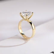 1.0 CT Round Cut Solitaire Moissanite Engagement Ring