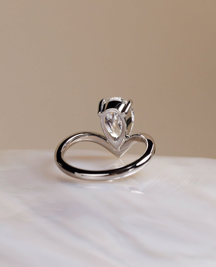 1.0-3.0 CT Pear⁠ Lab Grown Diamond solitaire Style Engagement Ring