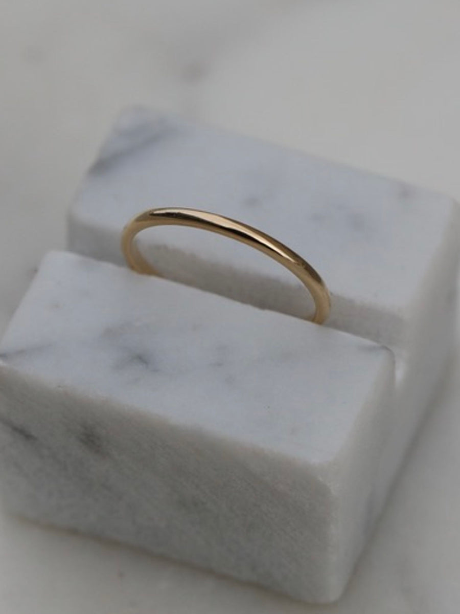 Plain Curved Wedding Band