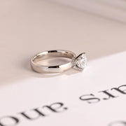 1.0 CT Round Cut Solitaire Moissanite Engagement Ring