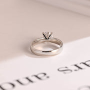 1.0 CT Round Cut Solitaire Moissanite Engagement Ring