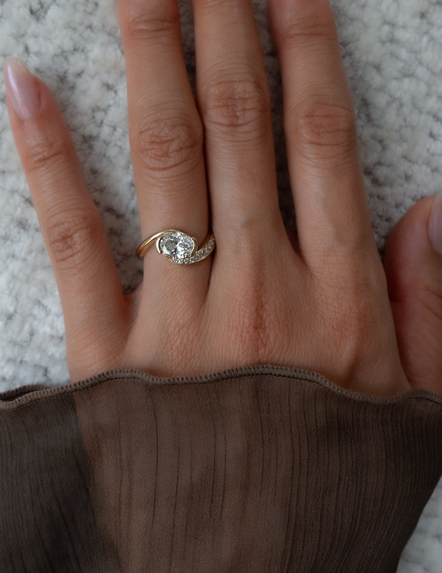 1.0 - 2.0 CT Oval Cut Lab Grown Diamond Pavé Unique Setting Engagement Ring