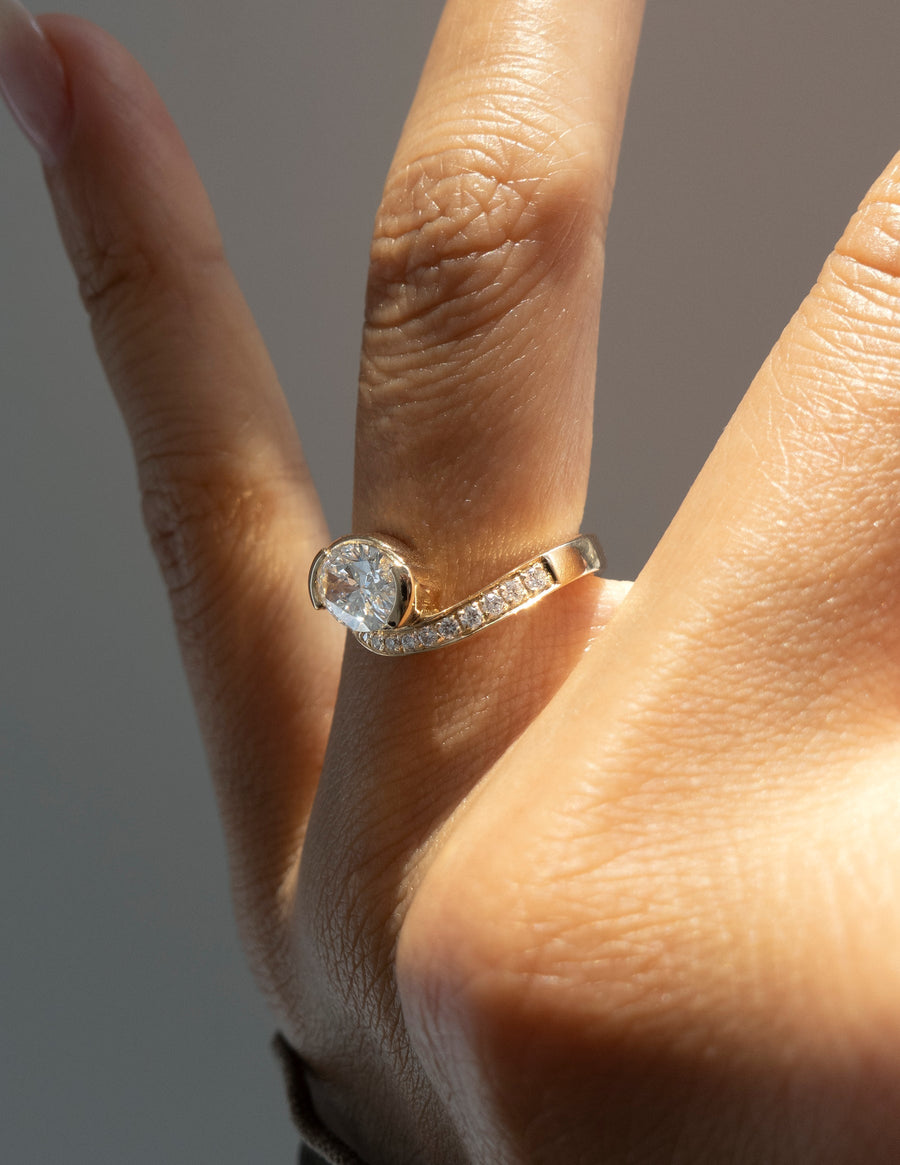 1.0 - 2.0 CT Oval Cut Lab Grown Diamond Pavé Unique Setting Engagement Ring