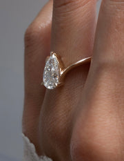1.0 -3.0 CT Pear Shaped Lab Grown Diamond Soliatire Style Engagement Ring