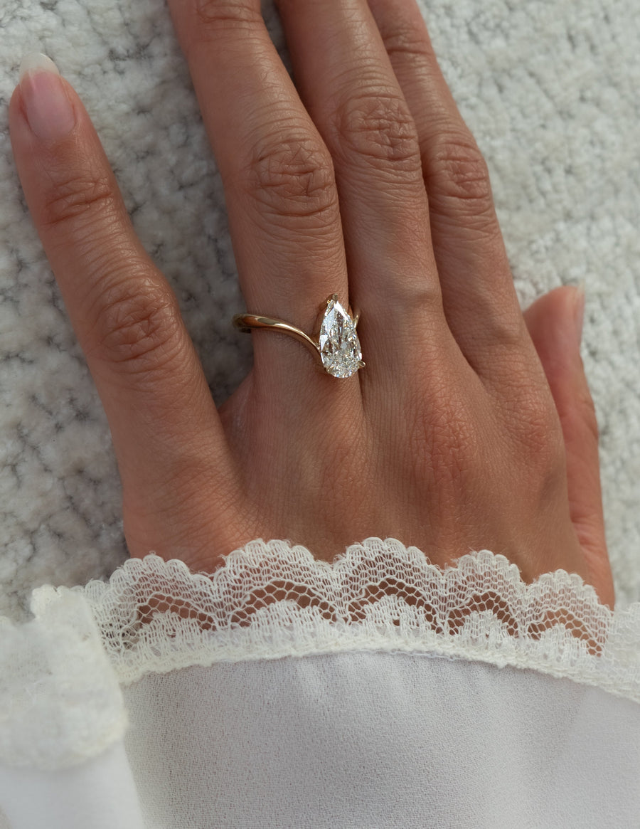 1.0 -3.0 CT Pear Shaped Lab Grown Diamond Soliatire Style Engagement Ring