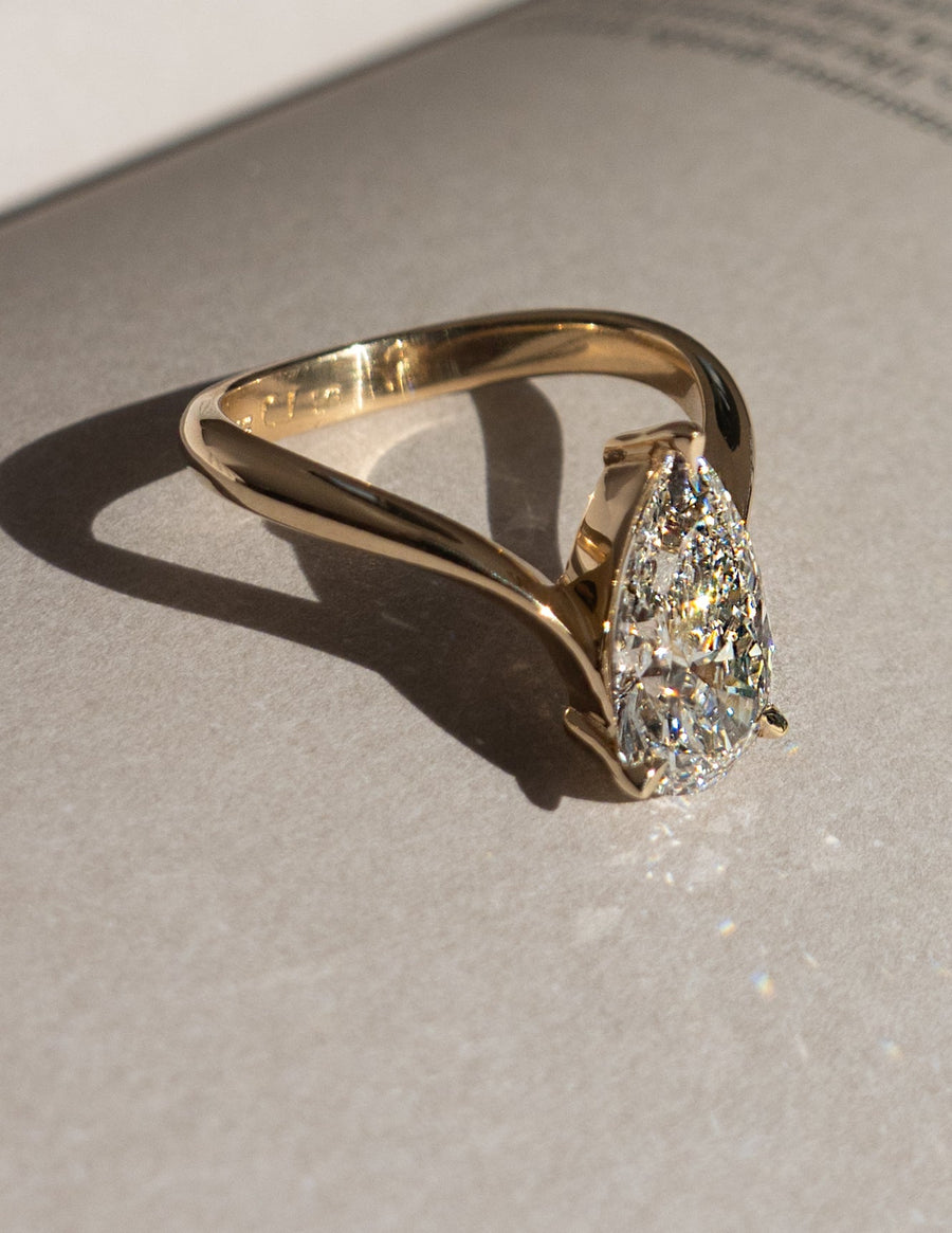 1.0 -3.0 CT Pear Shaped Lab Grown Diamond Soliatire Style Engagement Ring