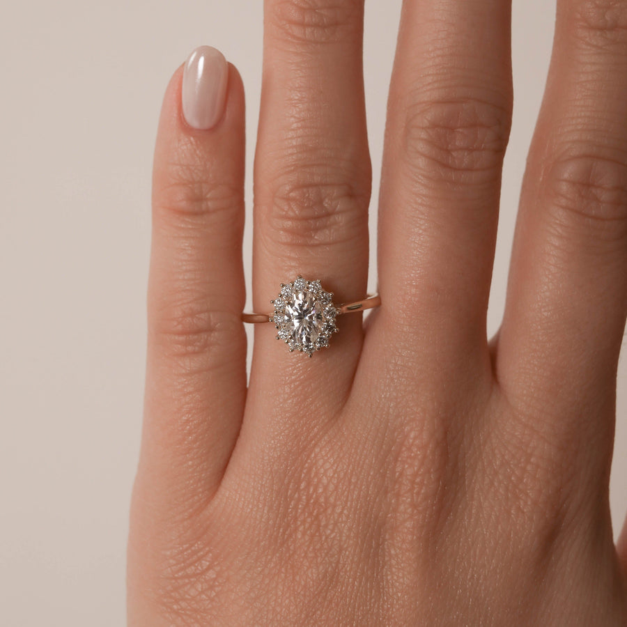 0.84 CT-1.91 CT Oval Halo Moissanite Engagement Ring