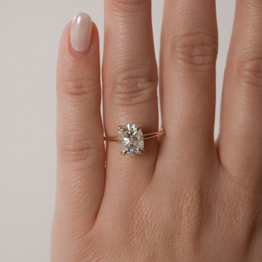 1.00 CT-3.35 CT Cushion Cushion Solitaire Moissanite Engagement Ring