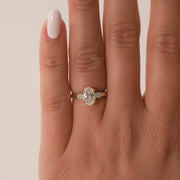 1.33 CT Oval Cut 3-Stones Moissanite Engagement Ring