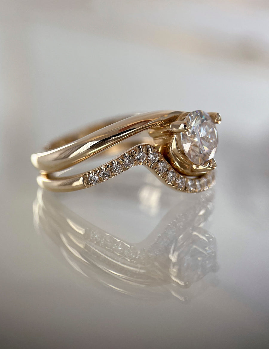 1.0-2.0 CT Round Cut Lab Grown Diamond Solitaire Style Bridal Ring Set