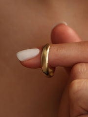 Plain Rounded Wedding Band