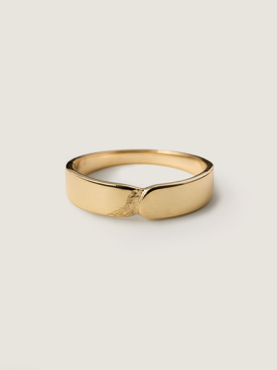 Plain Vintage Style Wedding Band