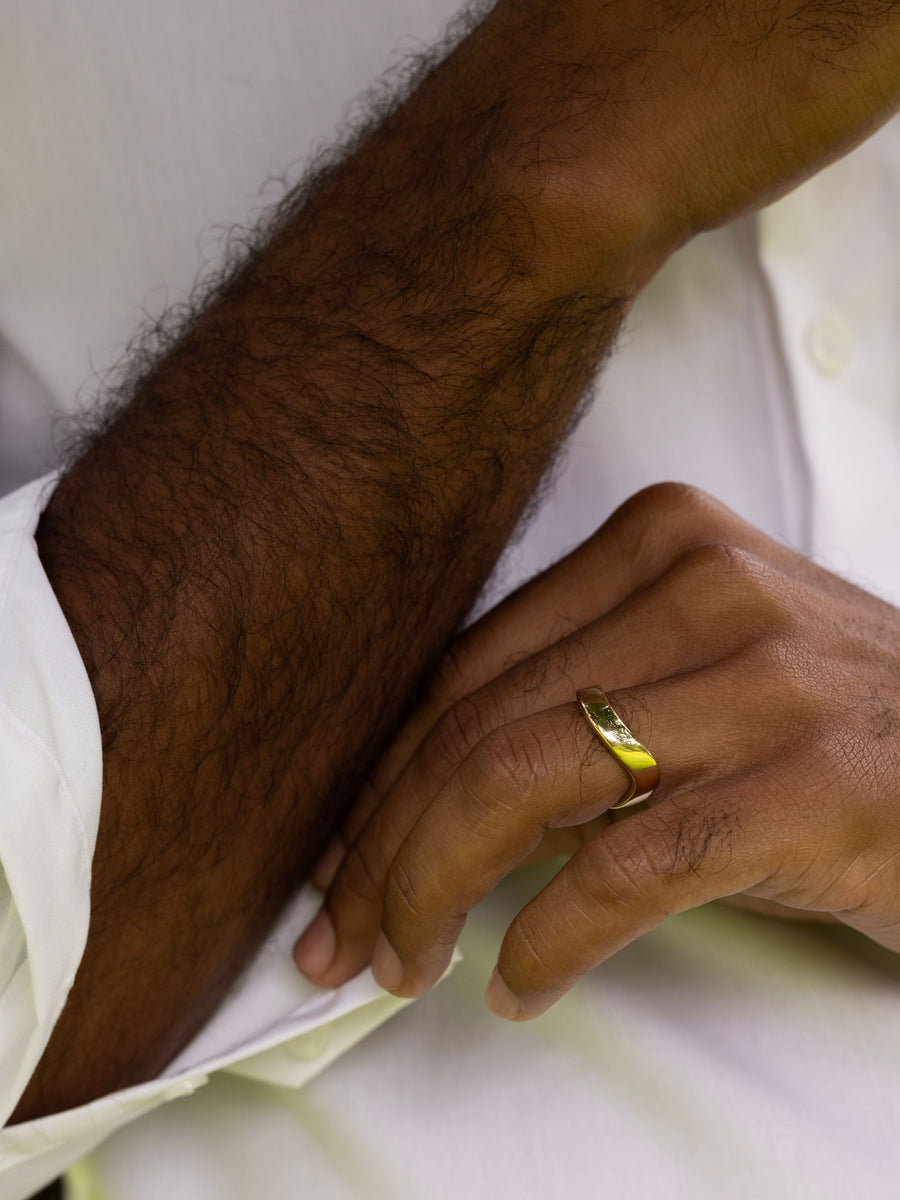 Plain Curved Wedding Band