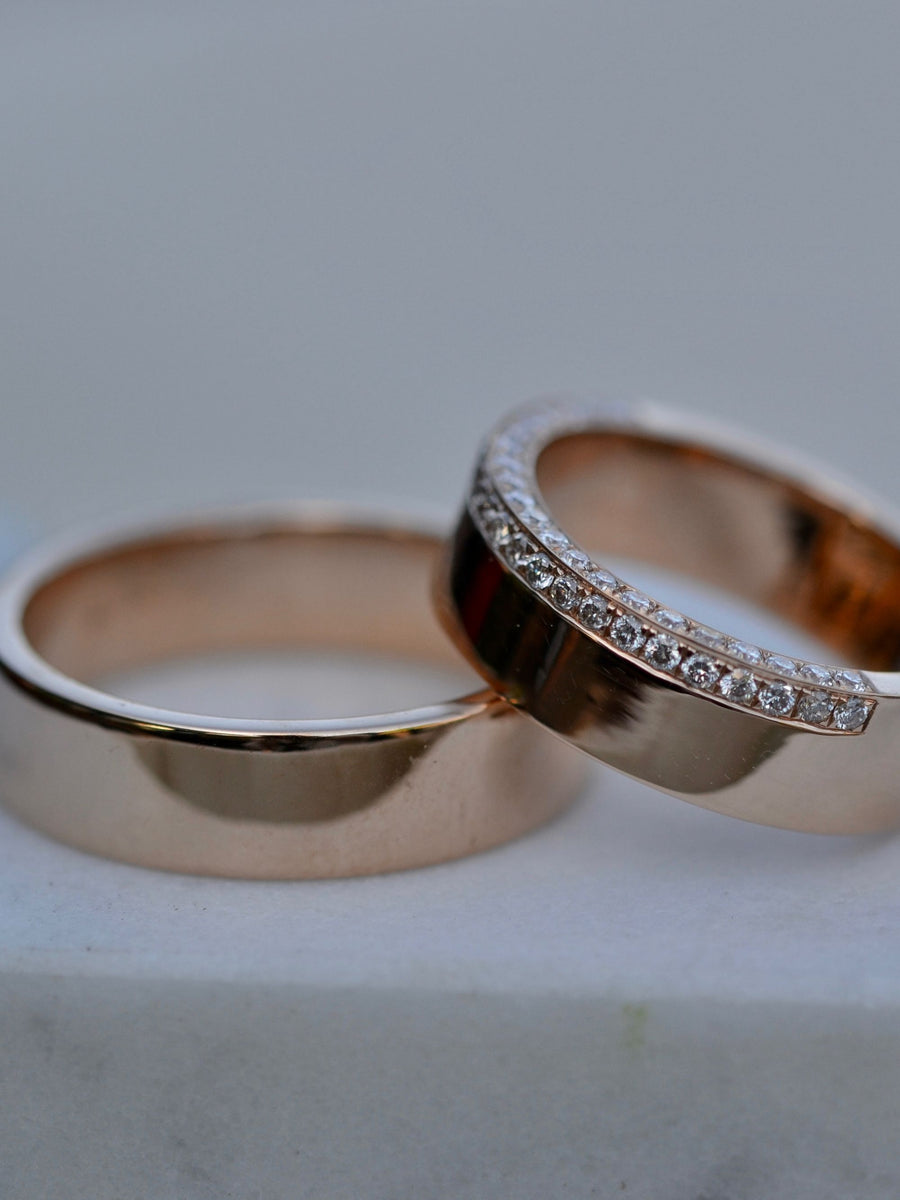 0.10 TCW Round Cut channel setting Wedding Band