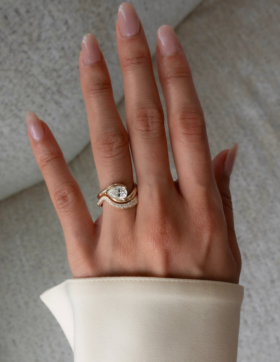 1.0 - 2.0 CT Pear Cut Lab Grown Diamond Solitaire Bridal Ring Set