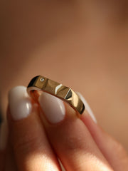 0.5 TCW Round Signet Textured Wedding Band