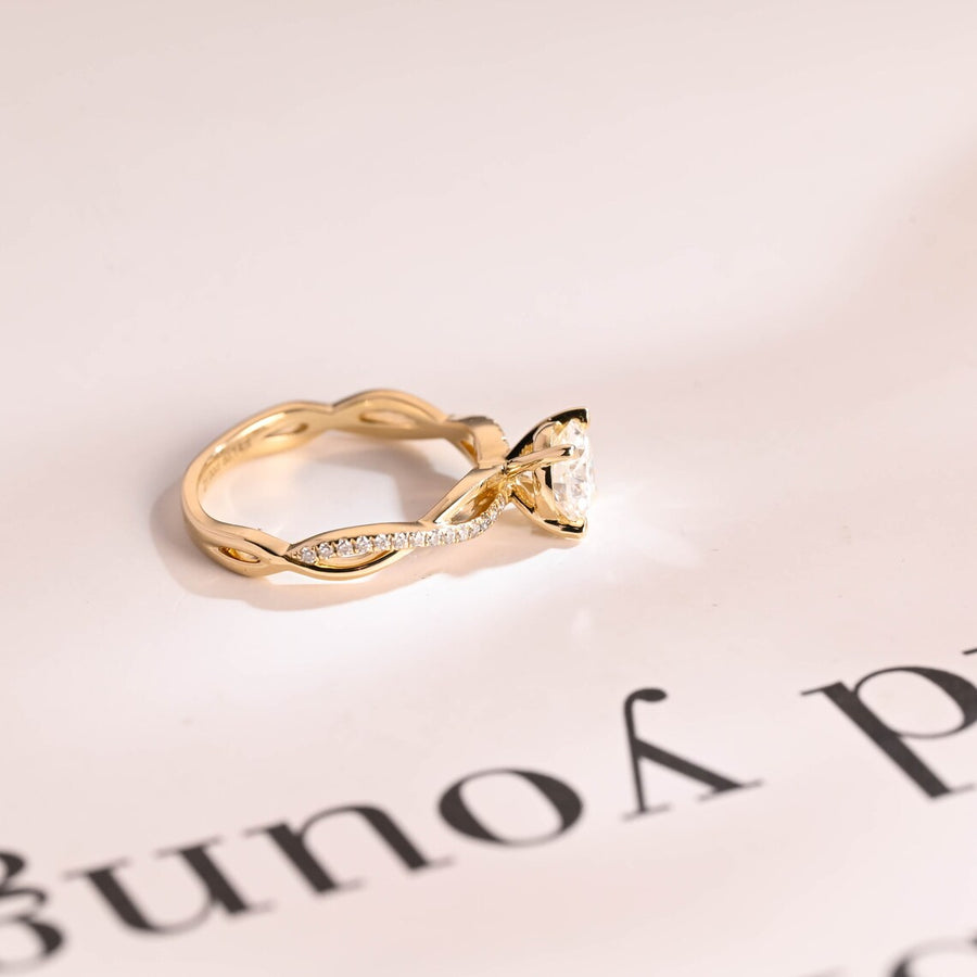 1.0 CT Round Cut twisted Moissanite Engagement Ring