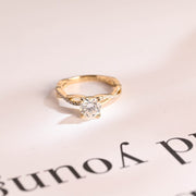 1.0 CT Round Cut twisted Moissanite Engagement Ring