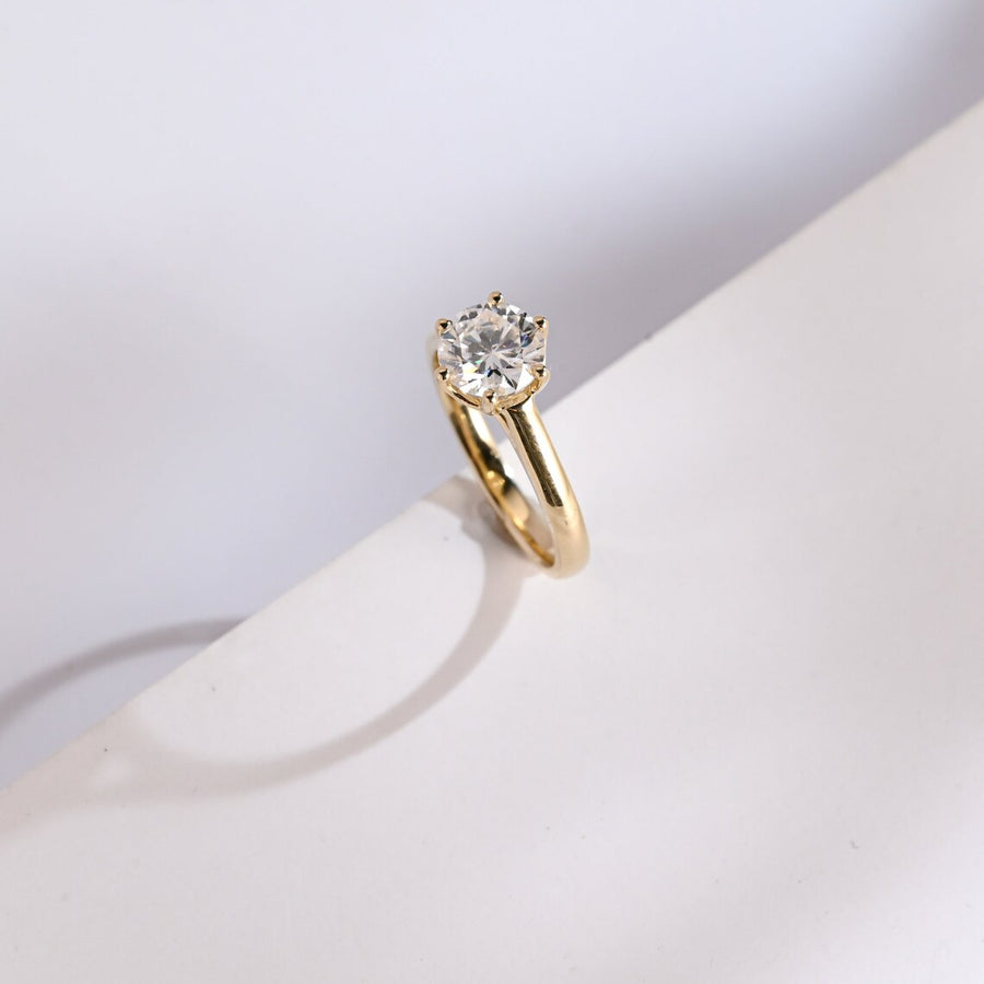 1.0 CT Round Cut solitaire Moissanite Engagement Ring