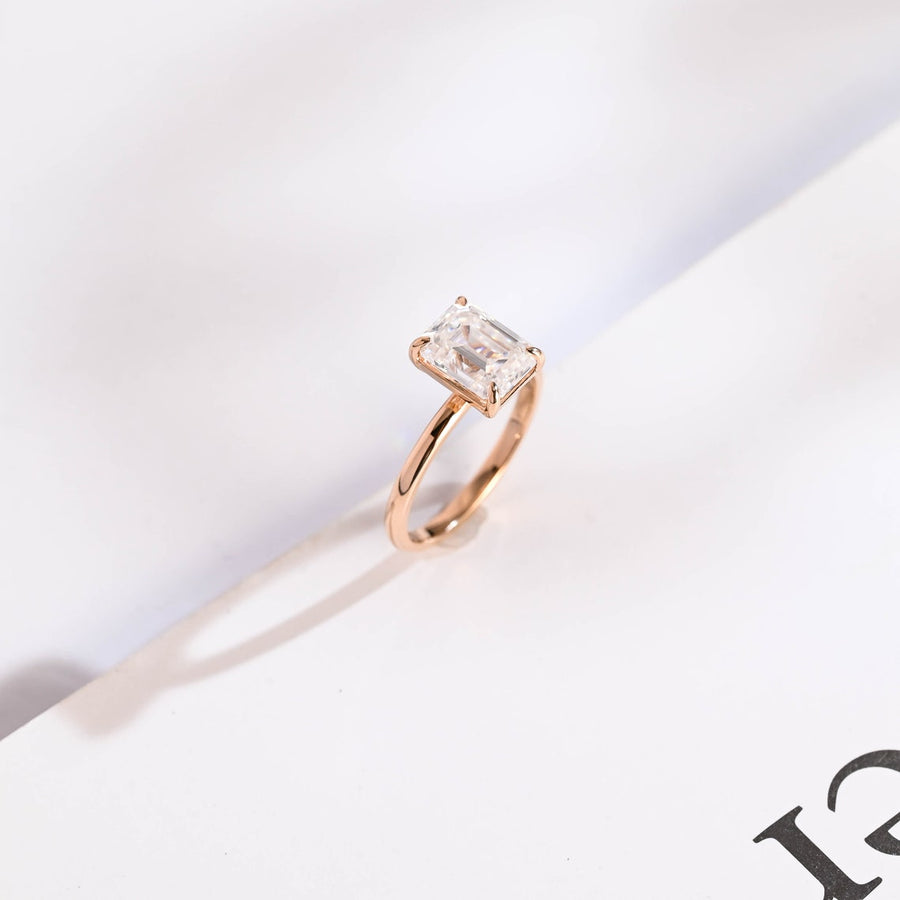 3.0 CT  Emerald Cut solitaire Moissanite Engagement Ring