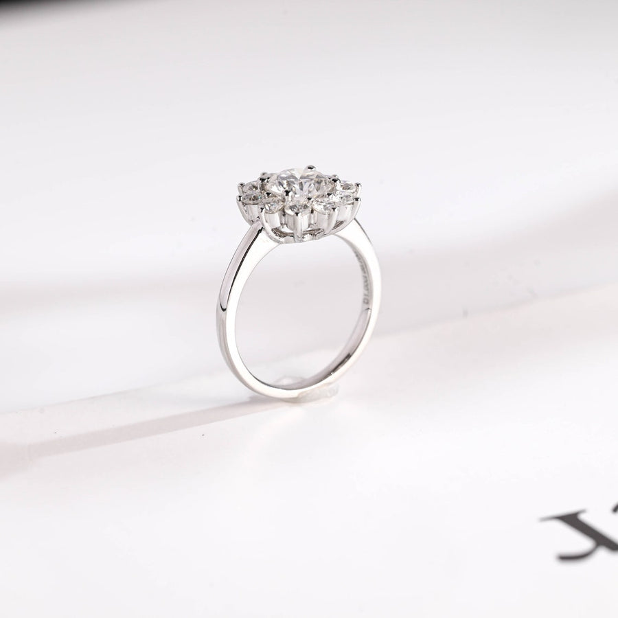 1.0 CT Round Cut halo Moissanite Engagement Ring