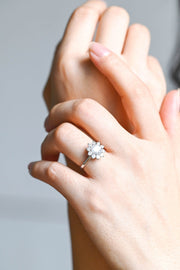 1.0 CT Round Cut halo Moissanite Engagement Ring