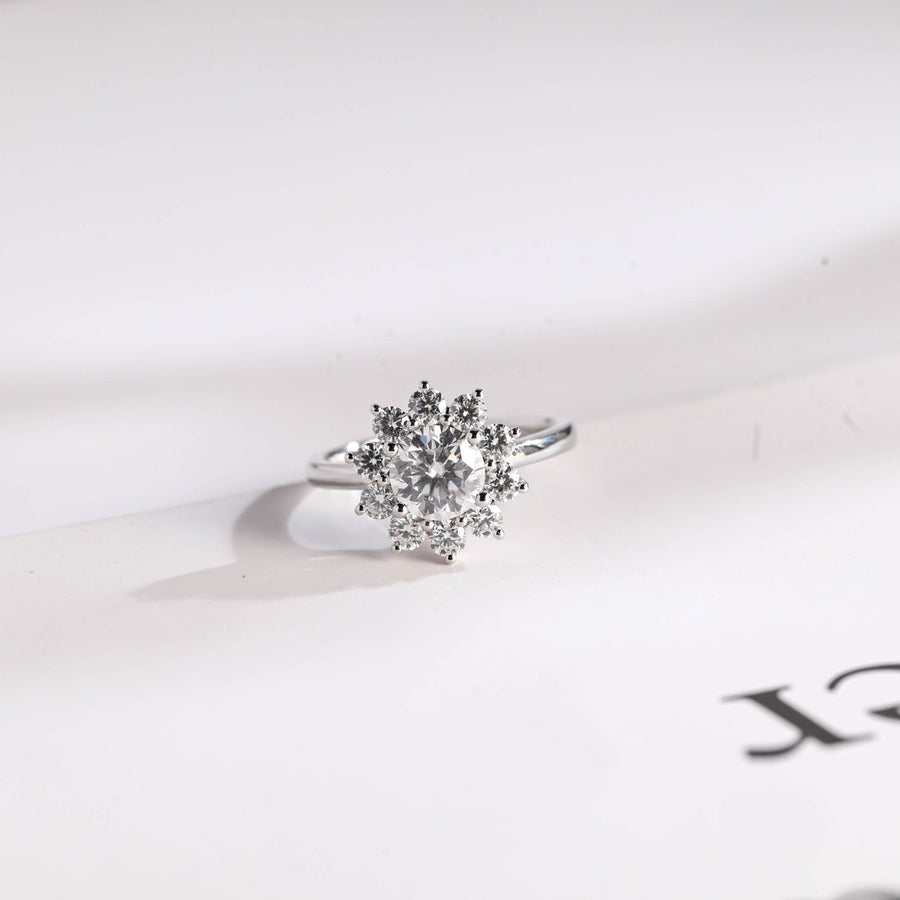 1.0 CT Round Cut halo Moissanite Engagement Ring