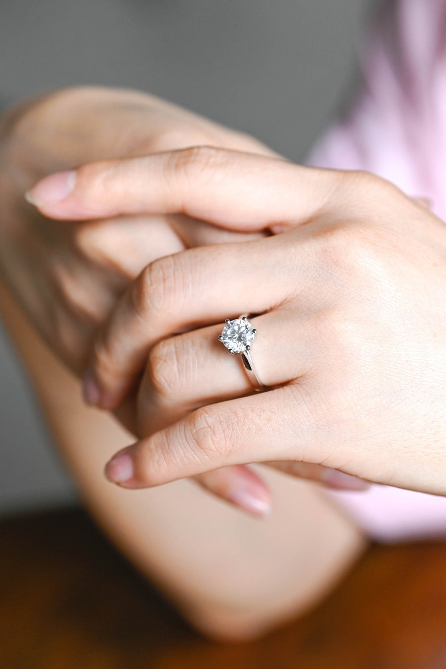 2.0 CT Round Cut solitaire Moissanite Engagement Ring