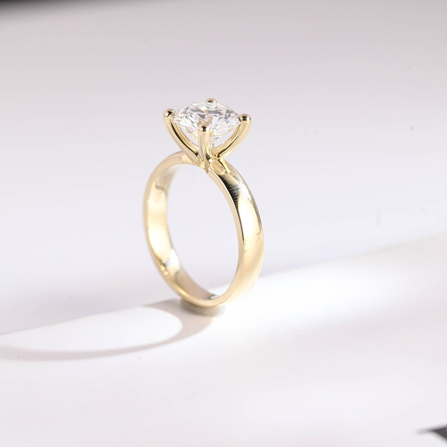 2.0 CT Round Cut solitaire Moissanite Engagement Ring