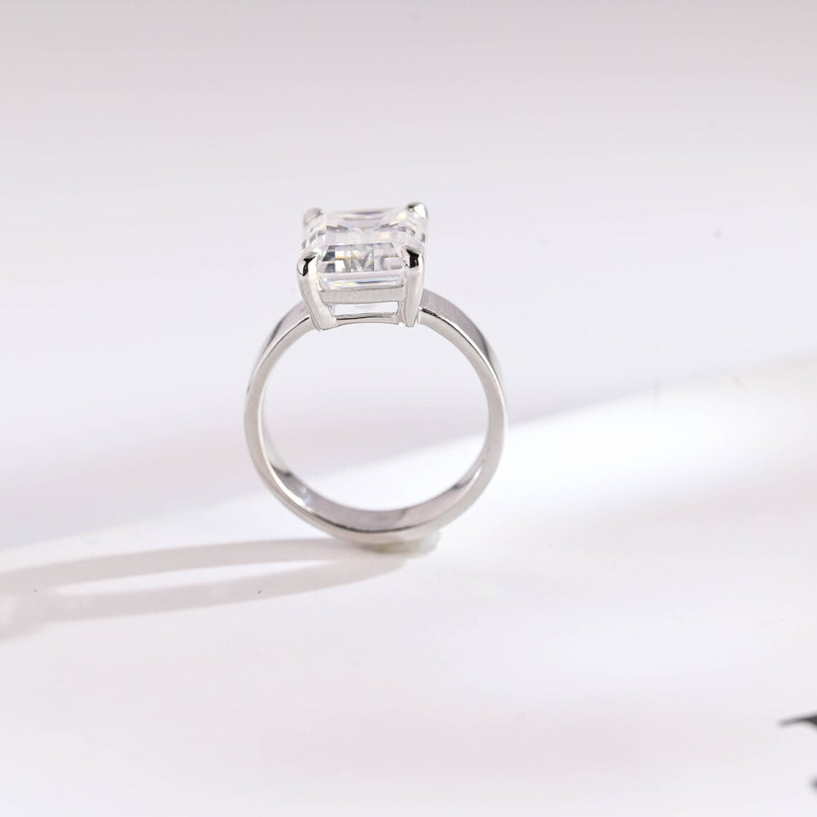 3.0 CT Emerald Cut solitaire Moissanite Engagement Ring