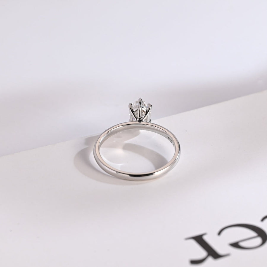 1.0 CT Oval Cut solitaire Moissanite Engagement Ring