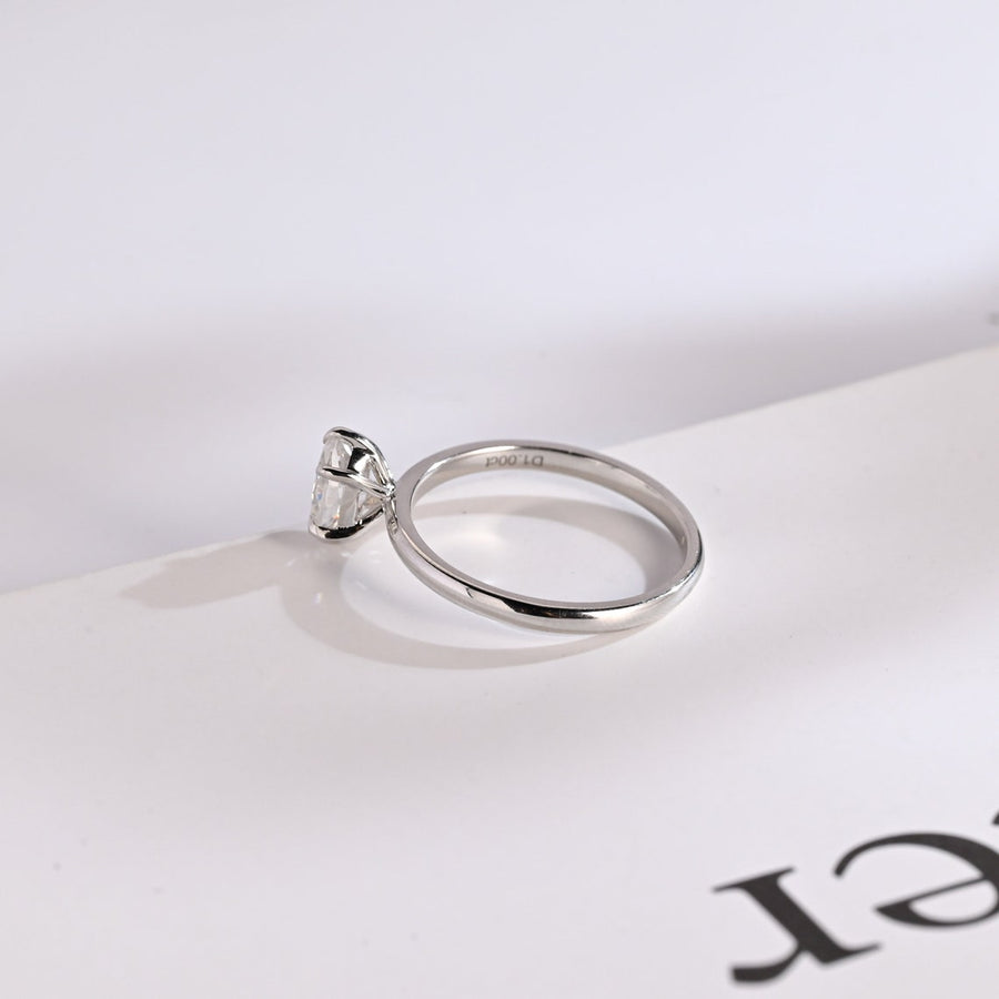 1.0 CT Oval Cut solitaire Moissanite Engagement Ring