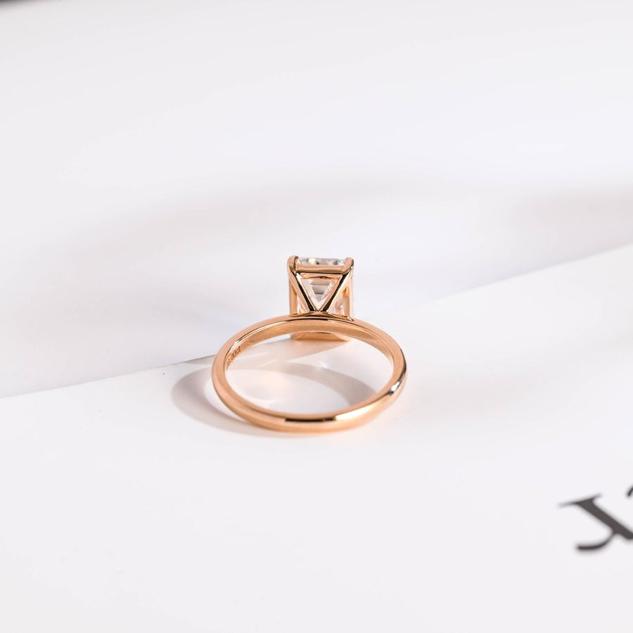 3.0 CT  Emerald Cut solitaire Moissanite Engagement Ring