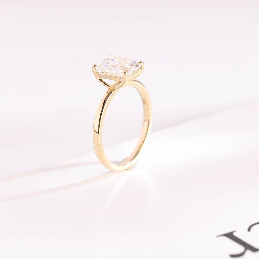 3.0 CT Emerald Cut solitaire Moissanite Engagement Ring