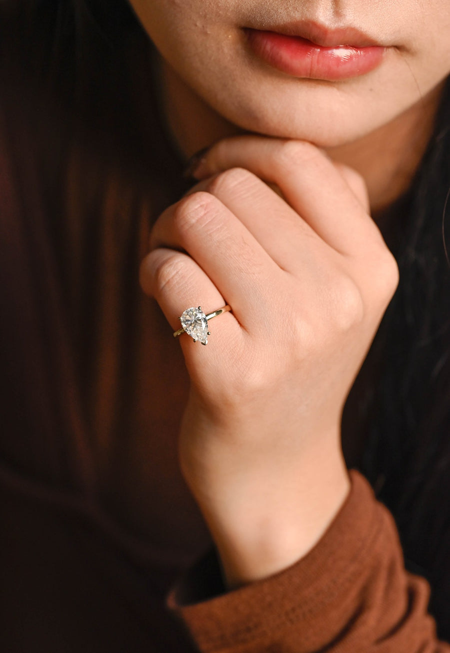 3.0 CT Pear Cut Solitaire Moissanite Engagement Ring