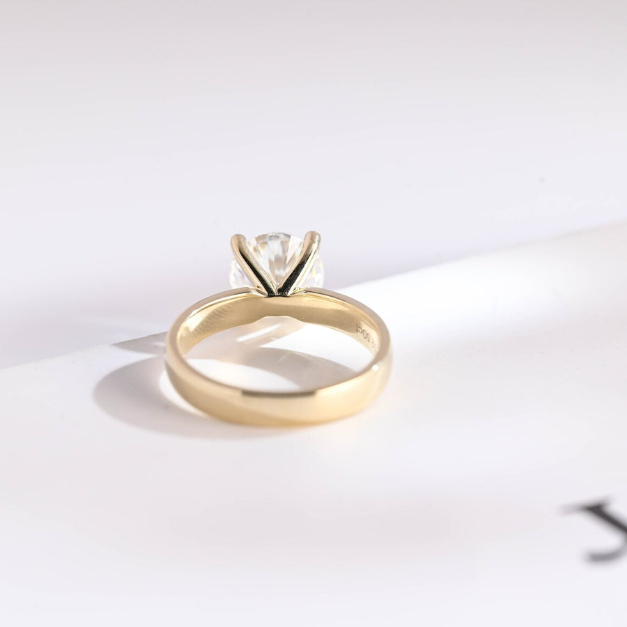 2.0 CT Round Cut solitaire Moissanite Engagement Ring