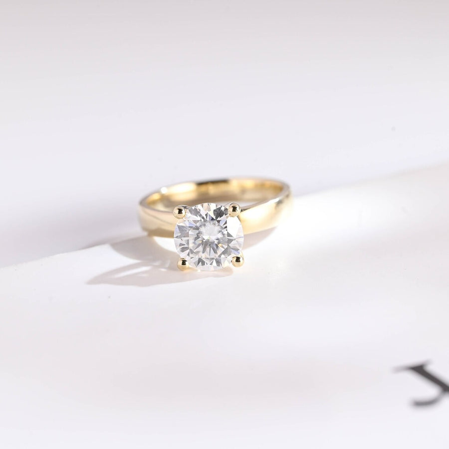 2.0 CT Round Cut solitaire Moissanite Engagement Ring
