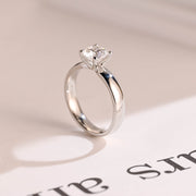 1.0 CT Round Cut Solitaire Moissanite Engagement Ring
