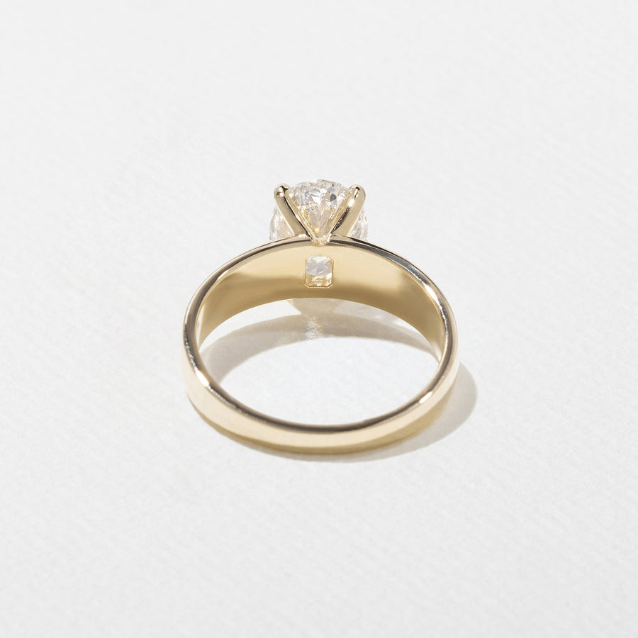 Oval cut lab grown diamond solitaire engagement ring, F/VS1 clarity, 1.75–3.75 carats, in elegant prong setting on polished metal band